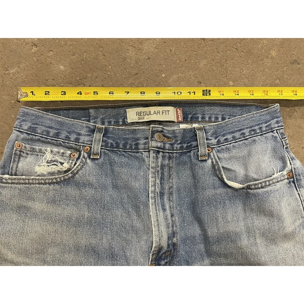 Levis 505 Jeans Mens 36x30 Light Wash Blue Regular Fit‎ Straight Leg Zip Fly